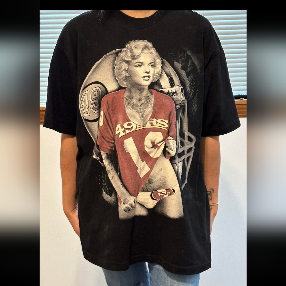 Vintage 49ers Y2k Marilyn Monroe tshirt